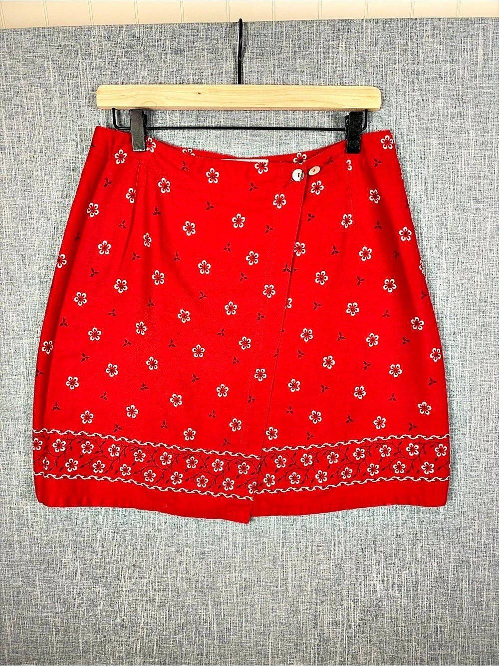 Real Comfort Floral Cotton Mini Skirt Size 6 Like New